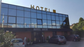 Отель Hotel Ascot  Бинаско